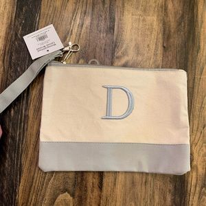 Wristlet NWT
